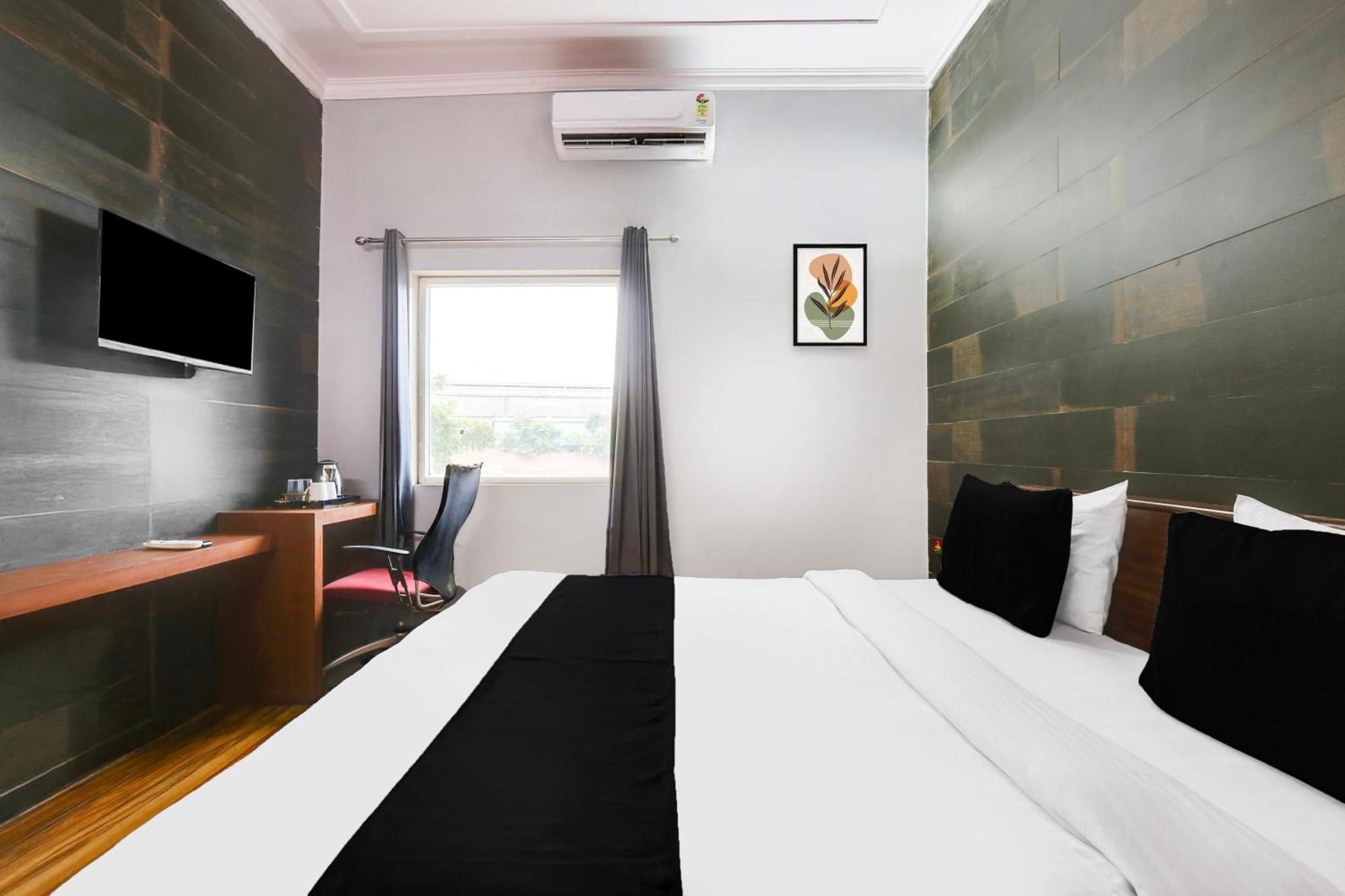 Super Collection O Bhiwadi Hotel Bagian luar foto