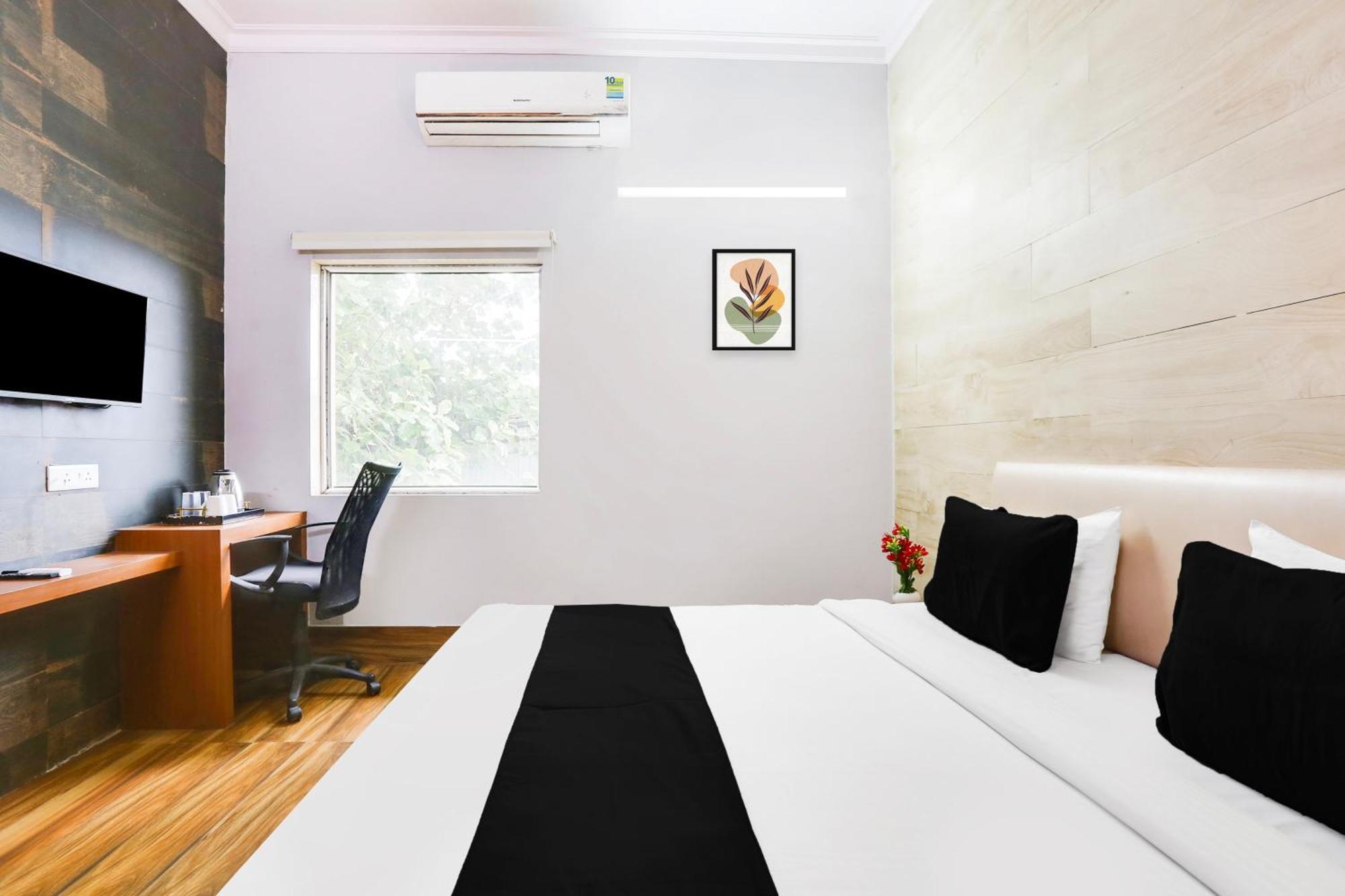 Super Collection O Bhiwadi Hotel Bagian luar foto