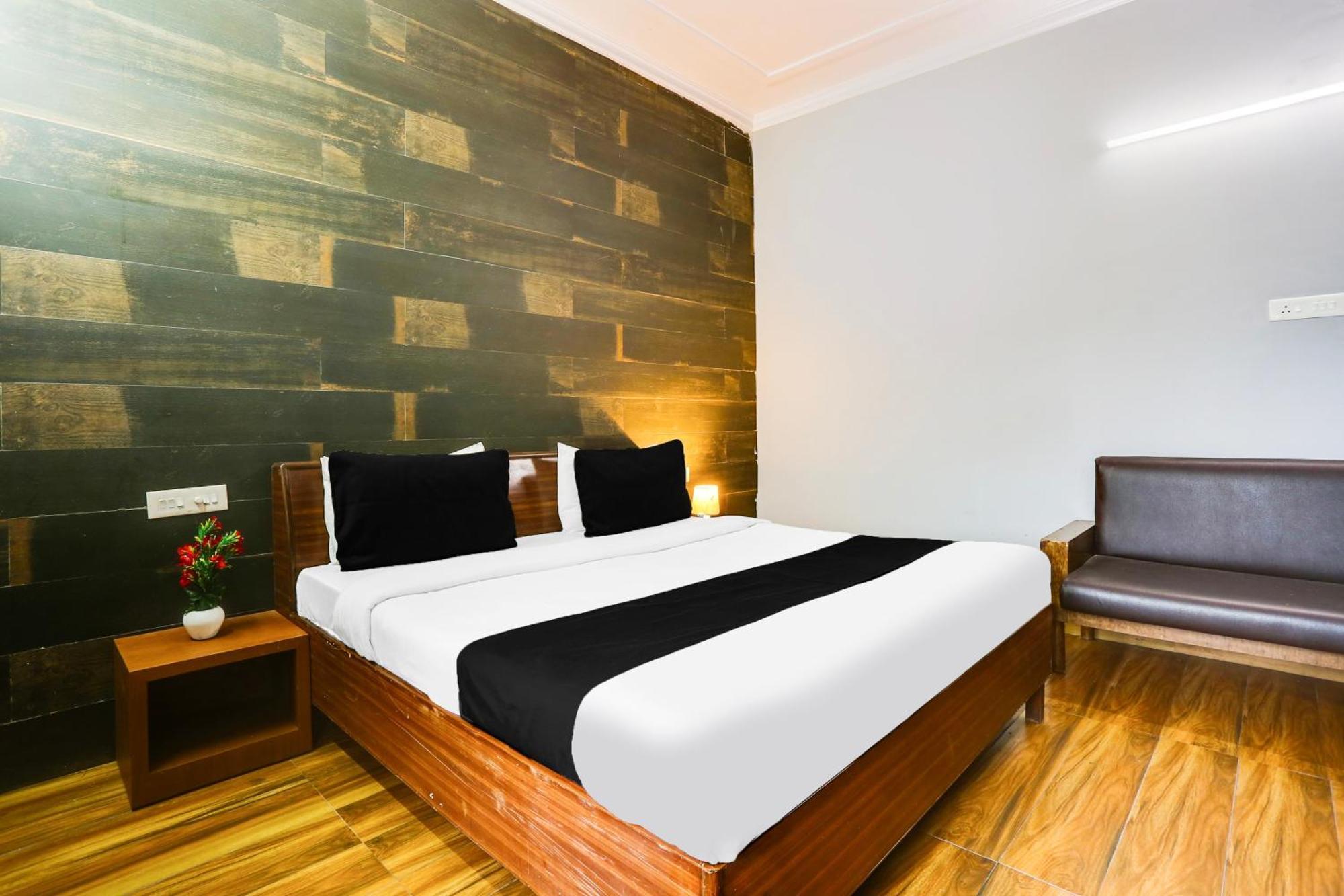 Super Collection O Bhiwadi Hotel Bagian luar foto